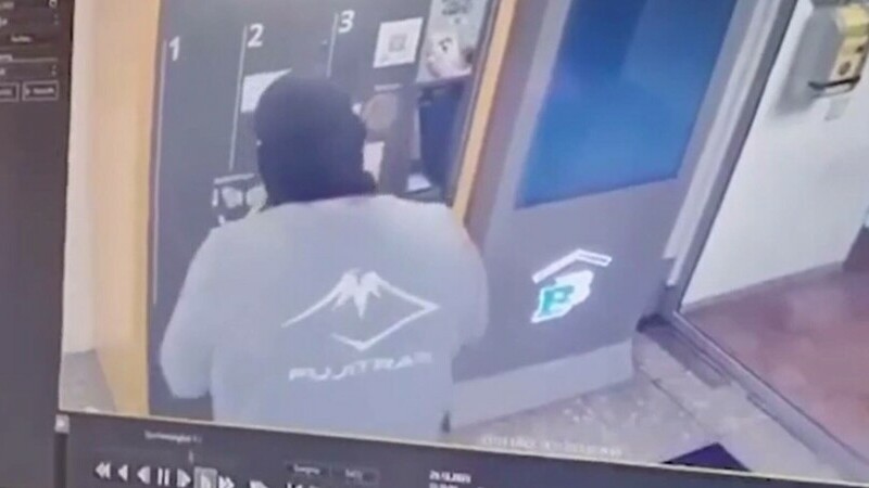 hotul plateste parcarea