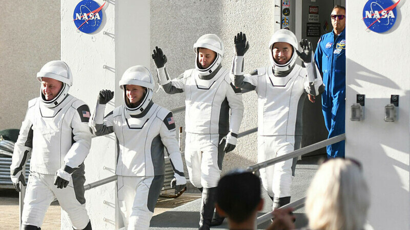 statia spatiala astronauti 2025