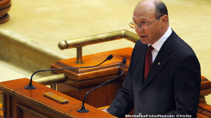 Traian Basescu - COVER