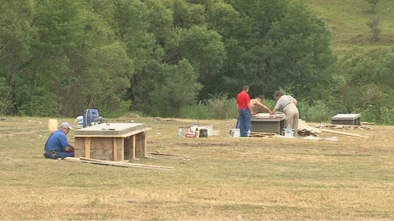 Zeci de gratare pentru picnic sunt puse la dispozitia clujenilor pe Valea Garbaului