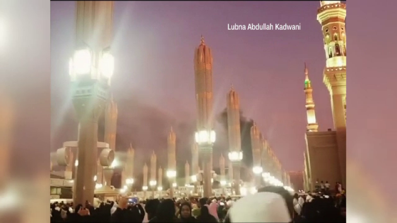 atac sinucigas la moscheea din Medina