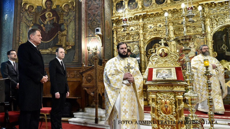 Klaus Iohannis, Participare la Liturghia cu prilejul sărbătorii Sfinților Trei Ierarhi, la invitația Patriarhului Bisericii Ortodoxe Române