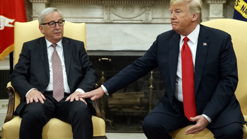 Donald Trump si Jean Claude-Juncker