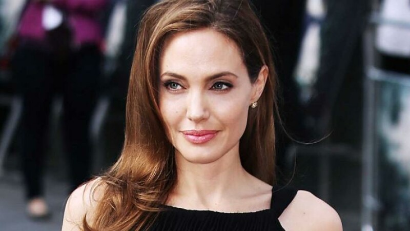 Relațiile ei sunt pâinea presei. Cum își petrece timpul Angelina Jolie când nu e în fața camerelor?