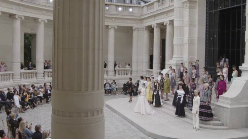 Casa de modă Chanel și-a prezentat noua colecție toamnă-iarnă la Paris