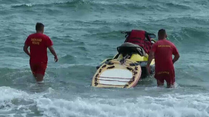 Turist înecat la Vama Veche, după ce s-a aventurat în larg. La Constanța au fost salvați trei copii și doi adulți