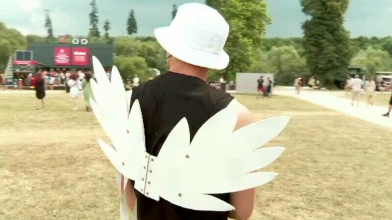 Cupidon a ajuns la Electric Castle „E un speed-dating, lumea vine pe păturică”