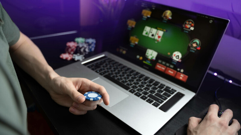 pariuri, poker online