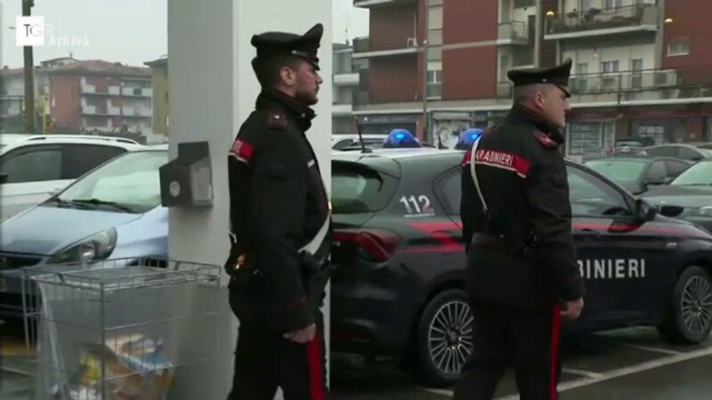 Un român din Italia și-a înjunghiat soția și soacra