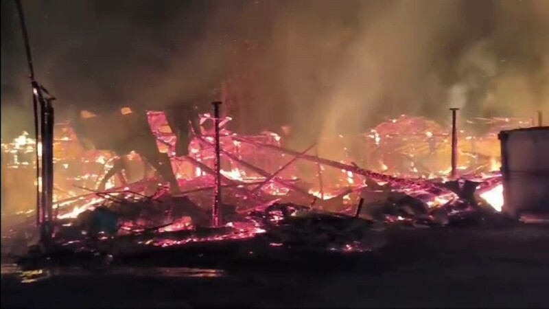 Incendiu violent în Bacău