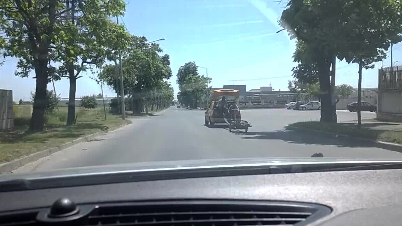 carut tras din masina