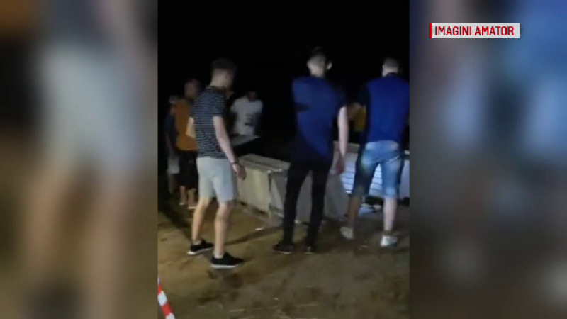 Băiețel de 8 ani strivit de mai multe plăci de beton