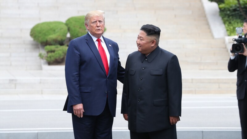 Donald Trump și Kim Jong-Un, întâlnire istorică la frontiera dintre Coreea de Nord şi cea de Sud
