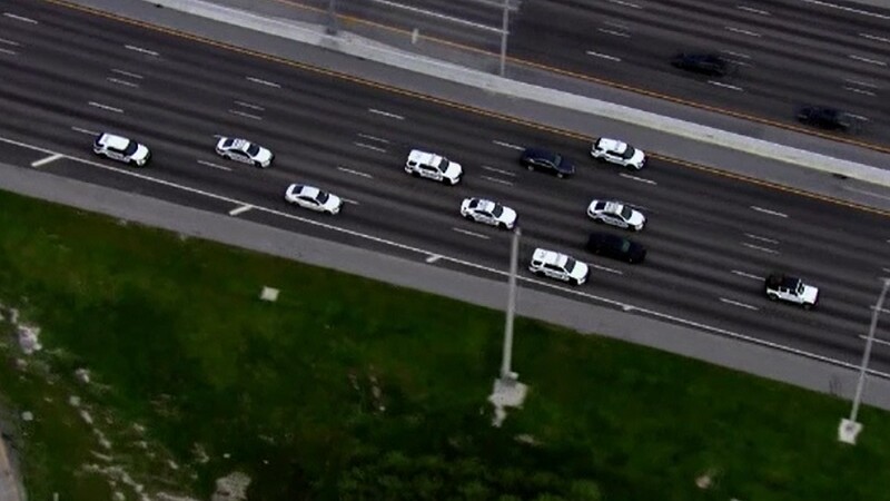 Șofer urmărit de 20 de mașini de poliție, pe autostradă. Ce făcuse bărbatul