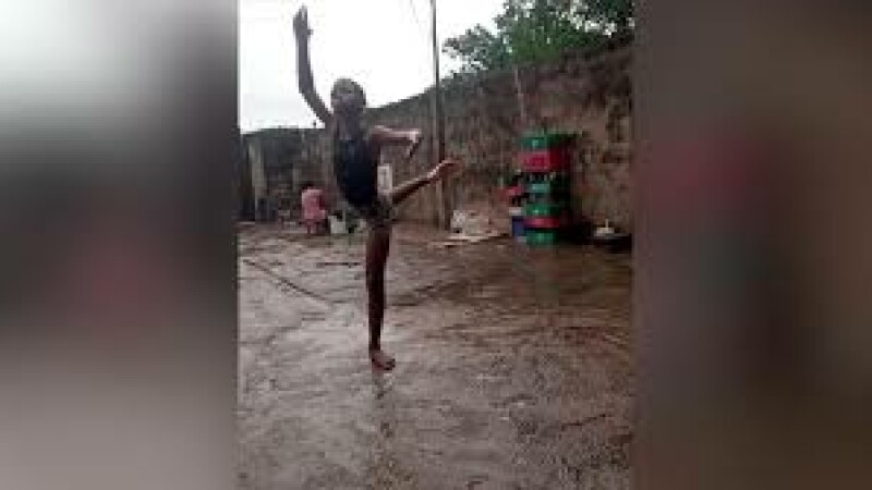 nigeria copil balerin