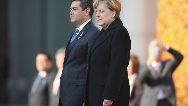Juan Orlando Hernandez si Merkel