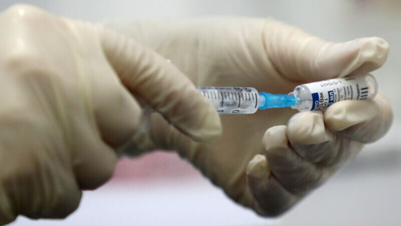 seringă vaccin