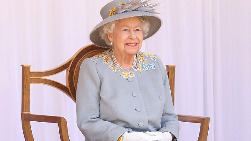 Regina Elisabeta a II-a - 12