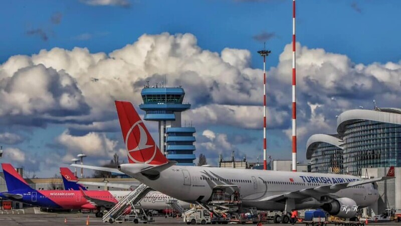 800 de angajați de la Aeroporturi București, trimiși în șomaj tehnic