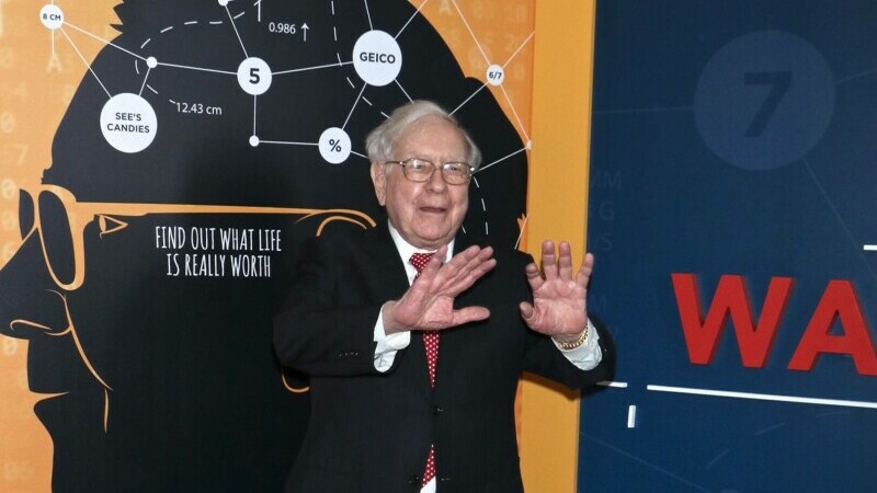 A plătit 19 milioane de dolari pentru a lua masa cu Warren Buffett