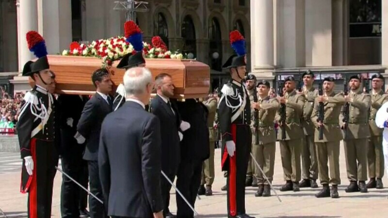 Funeraliile lui Silvio Berlusconi s-au încheiat. Se așteaptă începerea disputei pe avere