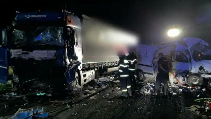 Tragedie pe autostrada A1. Doi tineri, de 20 și 22 de ani, au murit într-un accident înfiorător