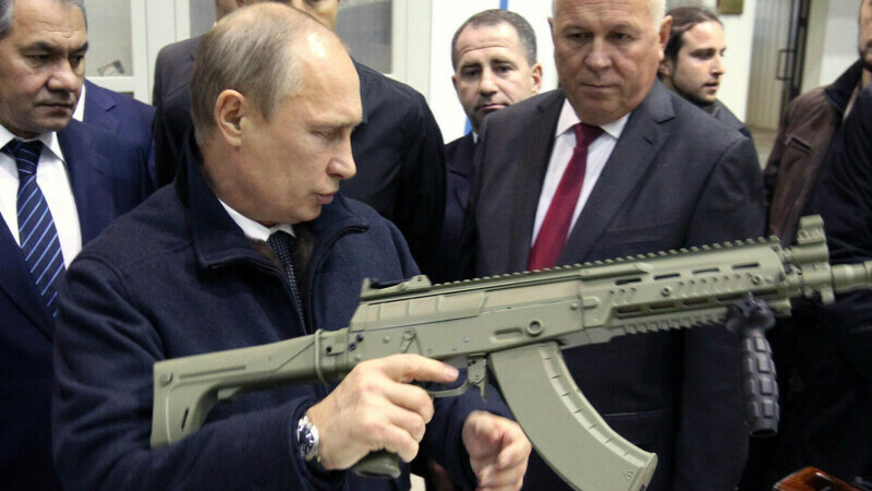 vladimir putin mitraliera
