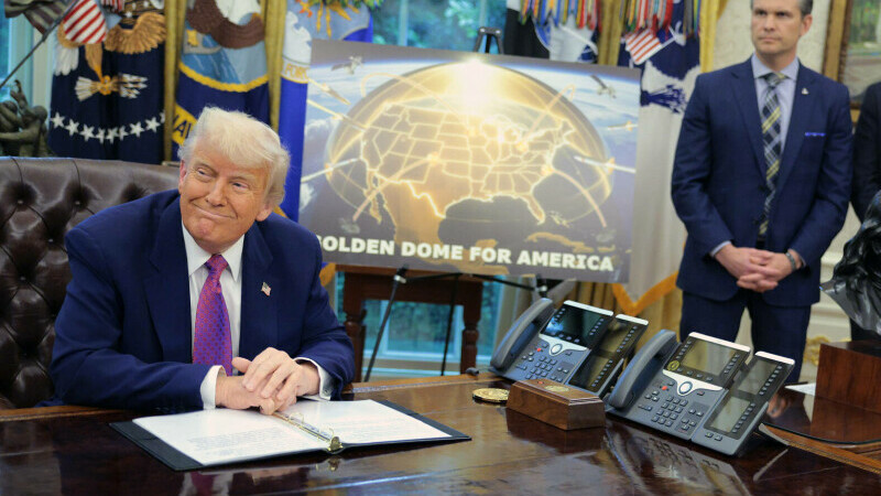 Donald Trump și Pete Hegseth