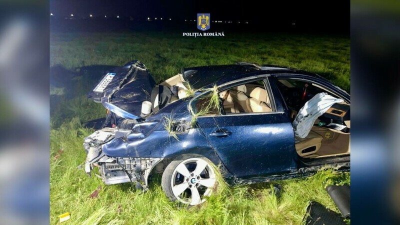Mașină accident