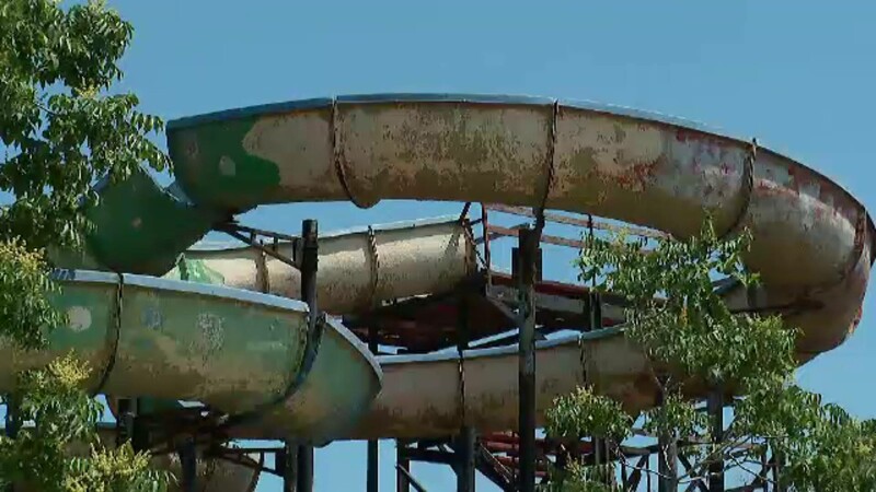 mamaia rugina si mizerie