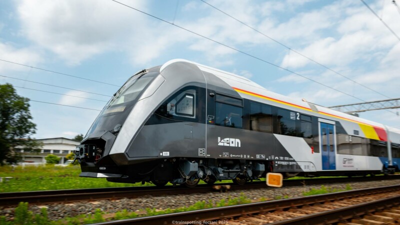 trenul leon