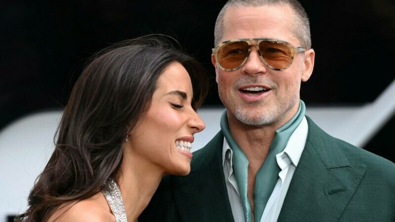 Brad Pitt și Ines de Ramon