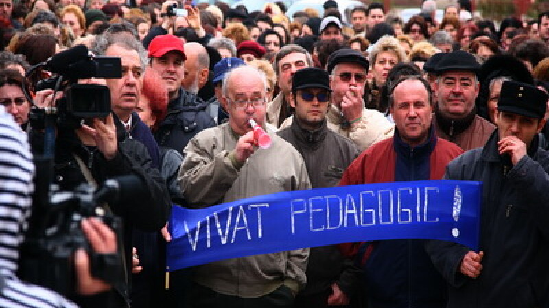 “Boc cel mic nu ne da nimic!” Profesorii striga din nou in strada!