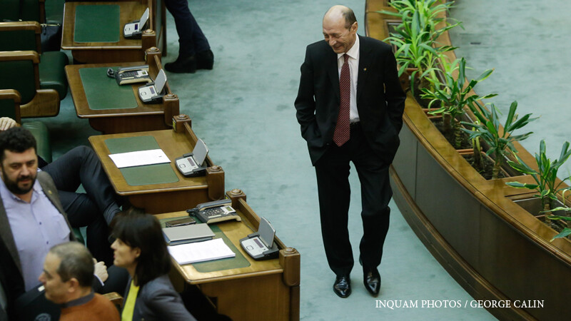 Senatorul Traian Basescu participa la lucrarile in plen ale Senatului, la Palatul Parlamentului din Bucuresti