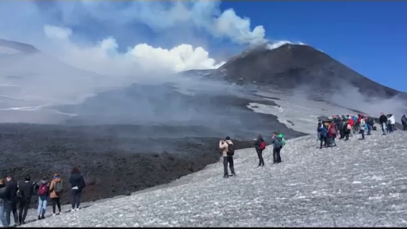 eruptie vulcan Etna