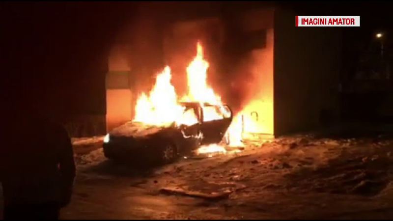 Masina incendiata Bacau