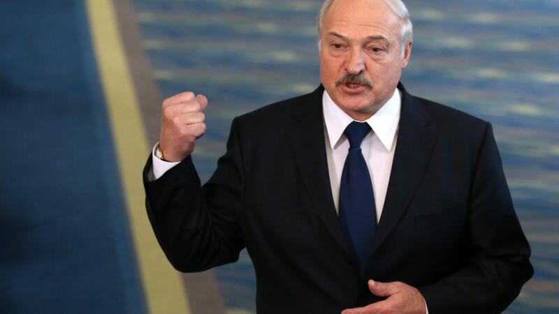 Campionatul de fotbal din Belarus sfidează pandemia și a început o nouă ediție. Sfatul lui Lukașenko: ”Beți multă vodcă!”