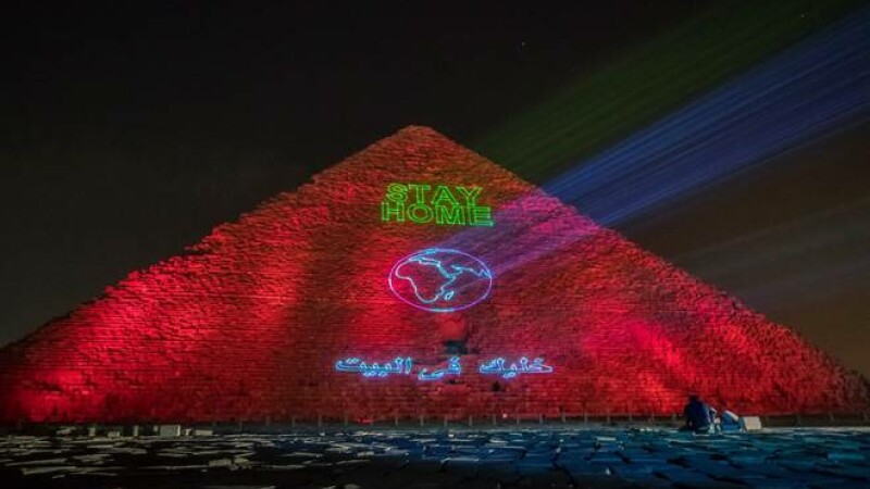 Marea Piramidă din Giza, iluminată cu mesaje dedicate luptei împotriva coronavirus