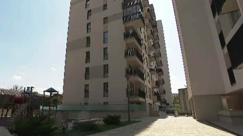 Românii au dat înapoi de la planurile pe termen lung. Piața imobiliară stagnează, la fel și investițiile în mașini noi