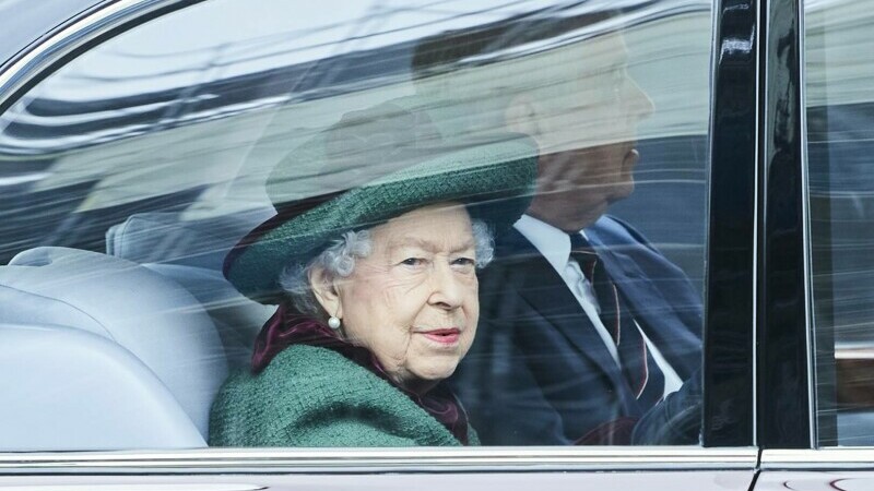 Regina Elisabeta a II-a a participat la o ceremonie religioasă în memoria soțului ei, prințul Philip. GALERIE FOTO