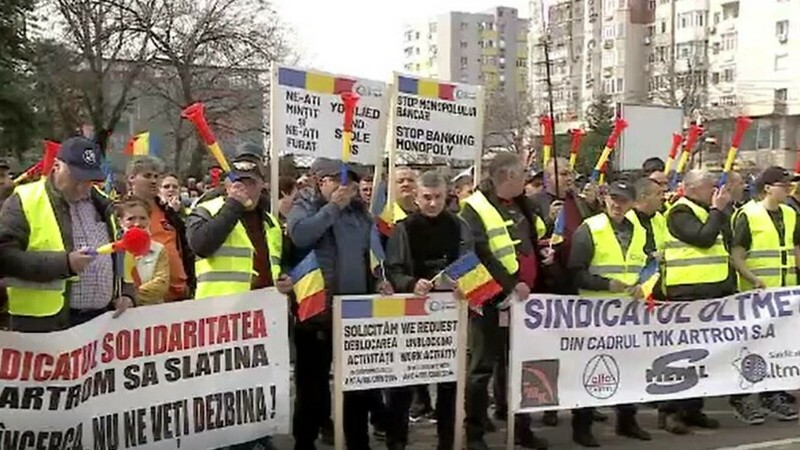 Sancțiunile impuse oligarhilor ruși au afectat și o companie din România. Sute de angajați au ieșit în stradă