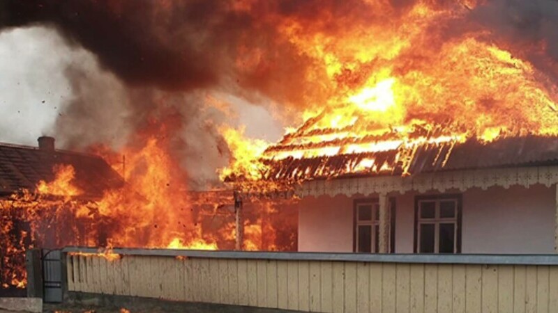 casa, incendiu, suceava