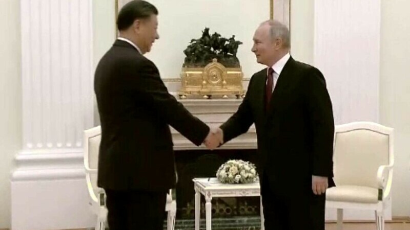 Xi Jinping, complimentat serios de Vladimir Putin, la Moscova: „suntem puţin invidioşi pe voi”