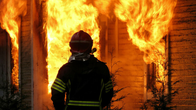 incendiu casa