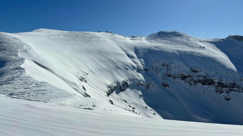 O avalanşă de placă s-a declanşat &icirc;n Munţii Bucegi