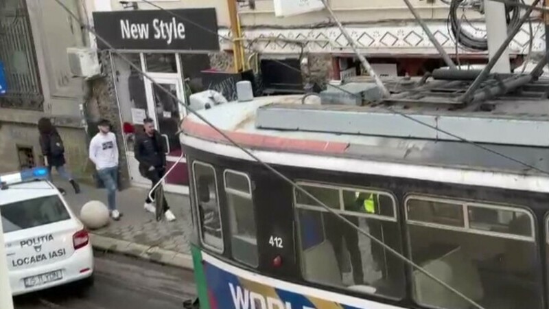 tramvai oprit de politie iasi