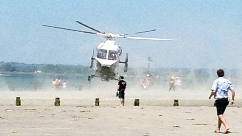 elicopter pe plaja