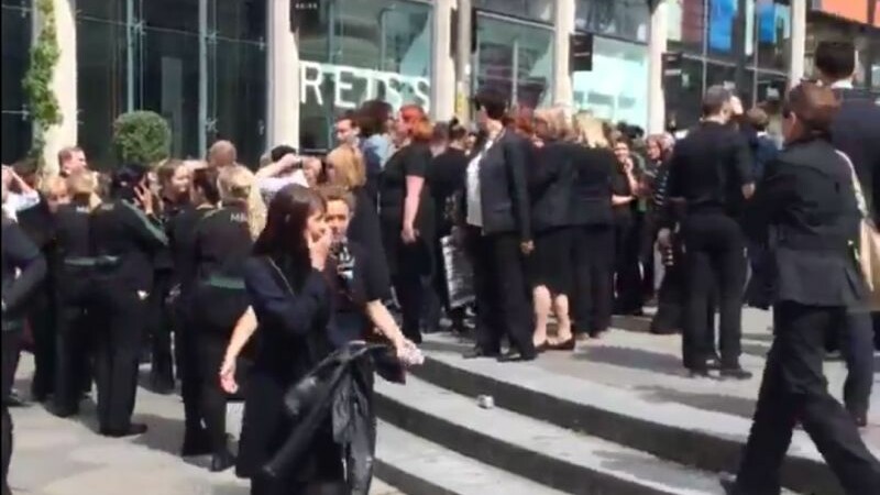 Evacuarea centrului comercial din Manchester