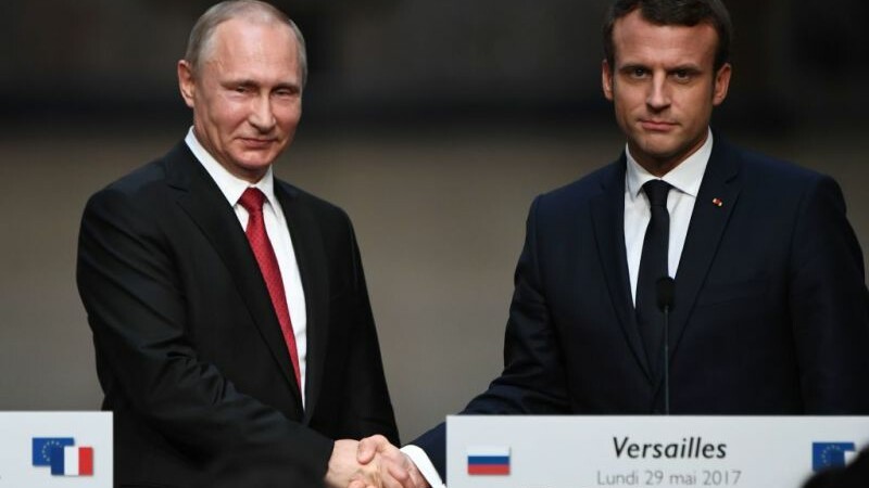 Putin si Macron