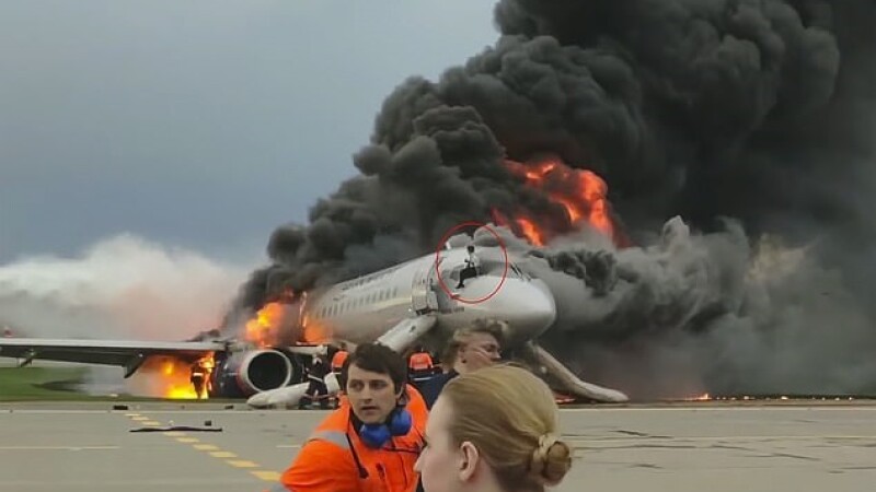 Avionul în flăcări din Moscova - 1